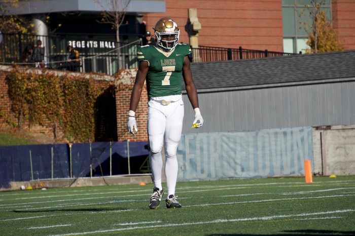 Nyckoles Harbor, the Class of 2023’s top athlete, can conquer football ...