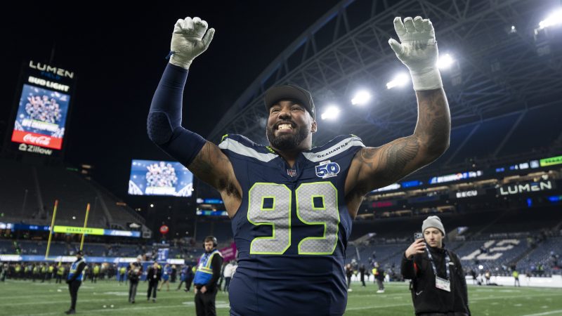 Leonard Williams celebrates walking off the field.