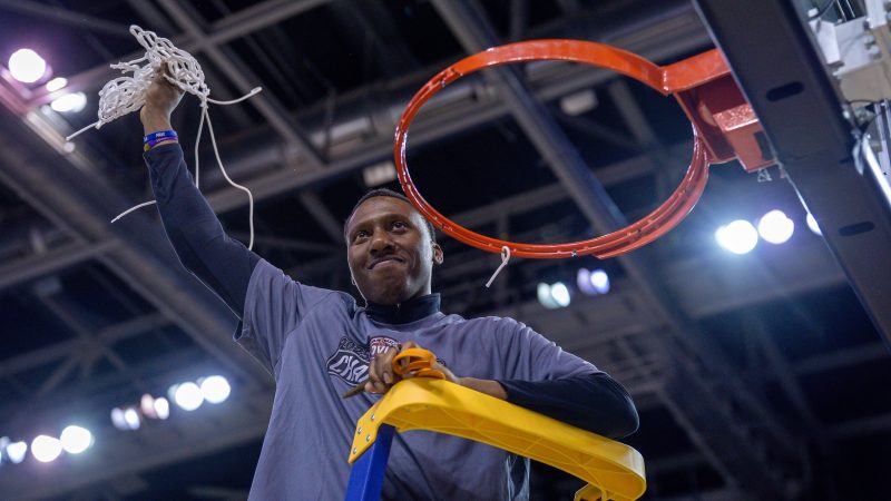 Tennessee State coach Nolan Smith