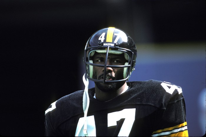 Cornerback Mel Blount of the Pittsburgh Steelers watches from the sideline during a 1983 game at Three Rivers Stadium in Pittsburgh.