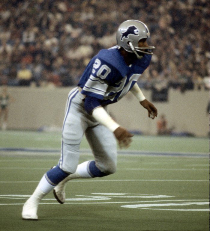 Cornerback Lem Barney of the Detroit Lions plays against the San Diego Chargers on Nov. 6, 1977, at the Pontiac Silverdome in Pontiac, Michigan.