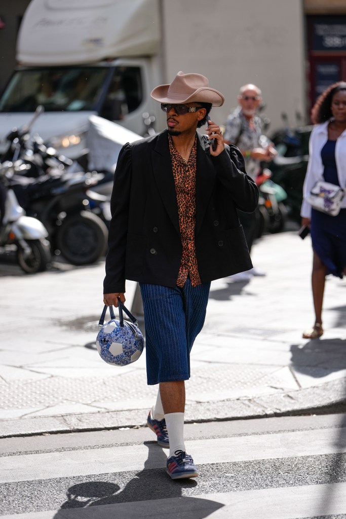 Street Style - Paris Fashion Week