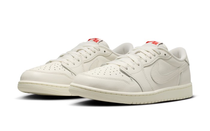Air Jordan 1 Low “Sail” sneakers