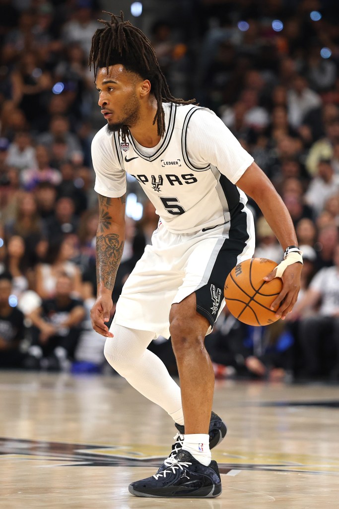 Spurs guard Stephon Castle