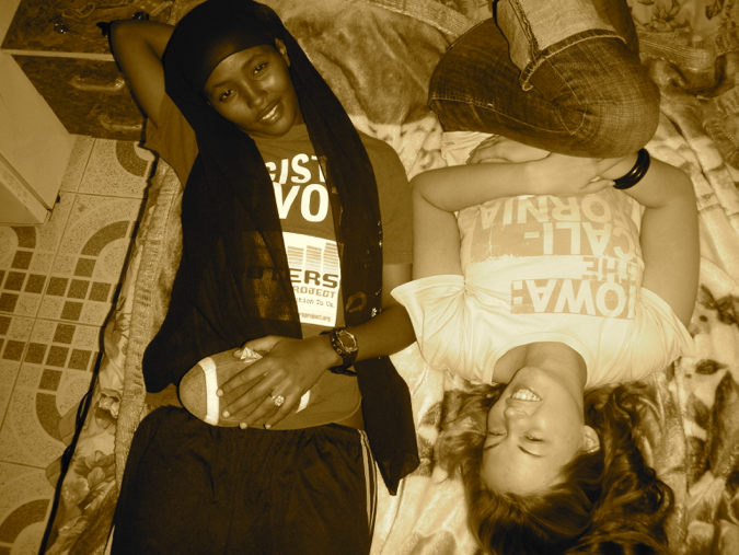Runner Samia Yusuf Omar (left) and journalist Teresa Krug (right)