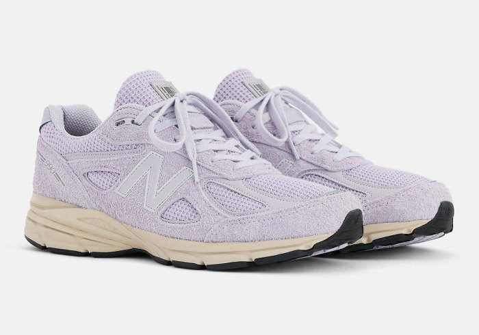 New Balance 990v4 sneakers