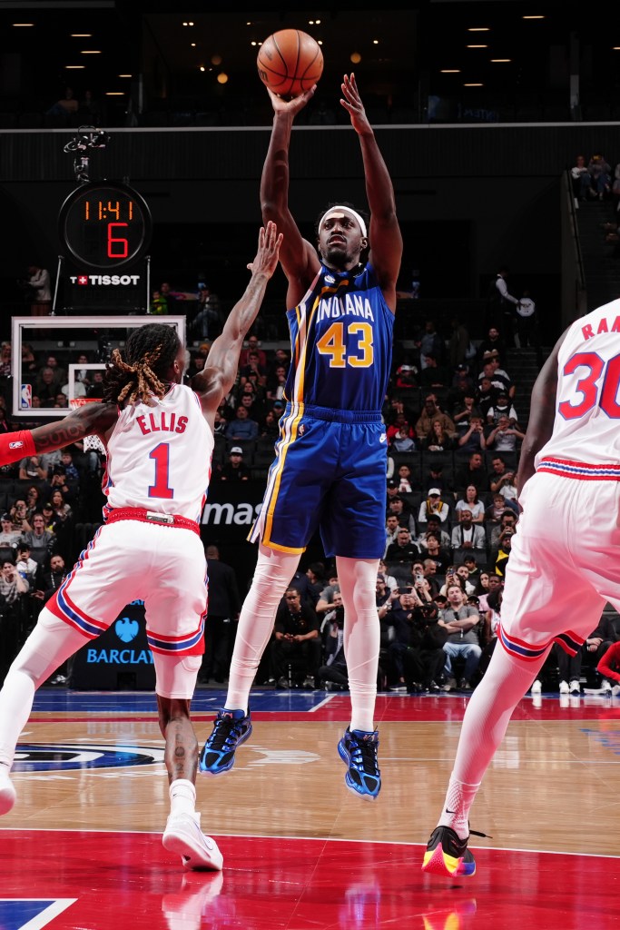 Pascal Siakam shoots the ball